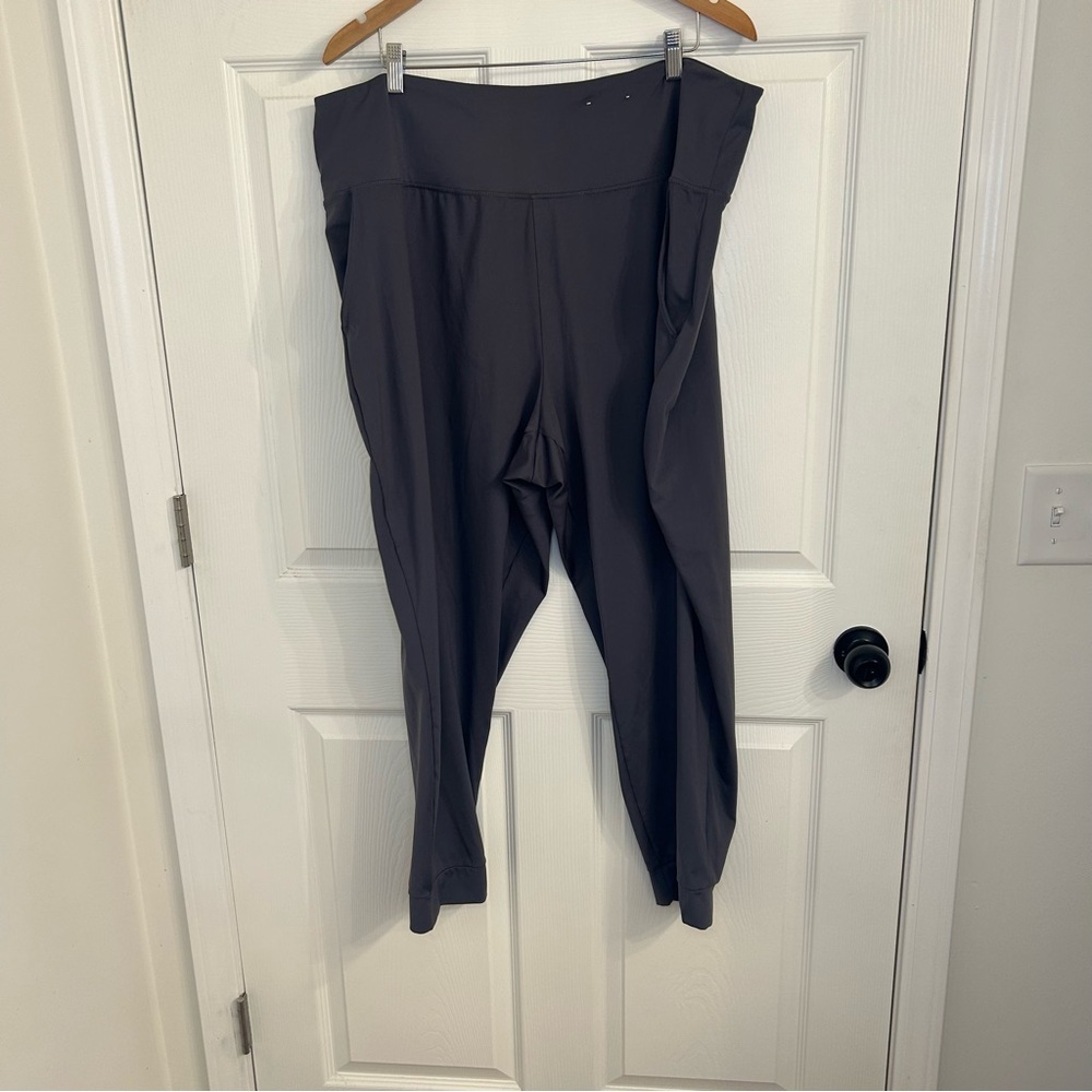 Xersion Charcoal Quick-Dri Jogger